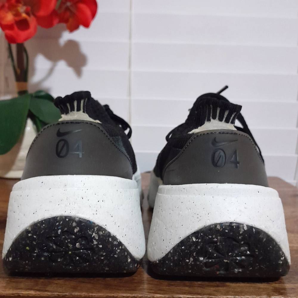SOLD๐ ๐ ๐ ๐ ๐ ๐ Women's Nike Space Hippie Carbon Black Preowned sz 9.5 EU41 - Picture 5 of 11
